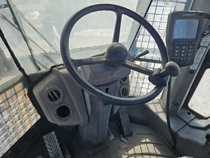 2021-deere-444p-image-21