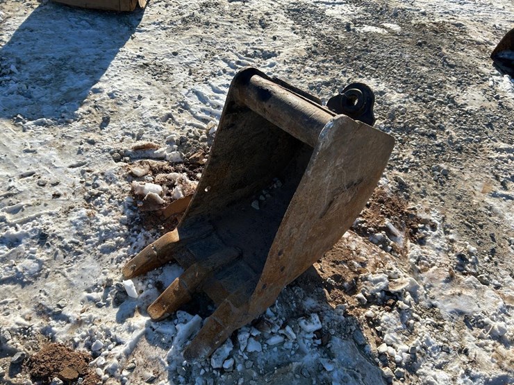 tag-12”-excavator-bucket-image-2