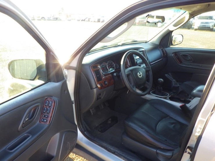 2005-mazda-tribute-image-5