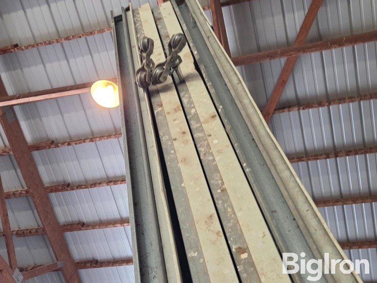 steel-sliding-barn-doors-image-12