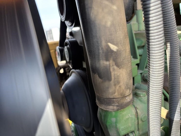 2005-john-deere-7220-image-45