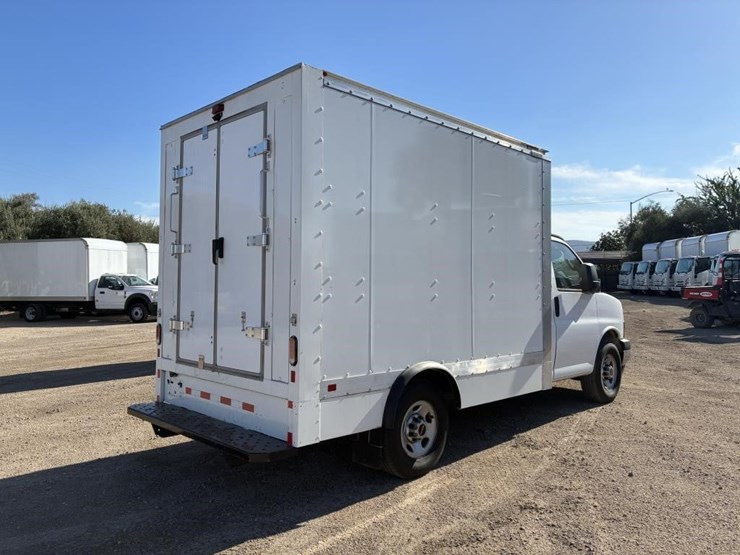 2023-gmc-3500-image-3