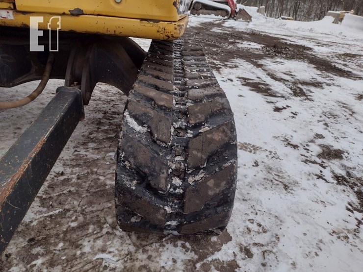 2016-deere-35g-image-33