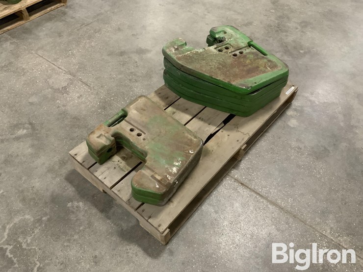 john-deere-100-image-3