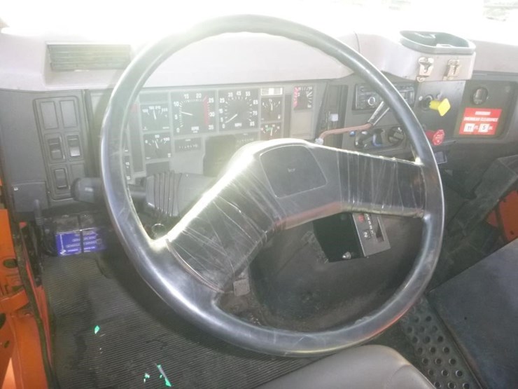 1999-international-4900-image-27