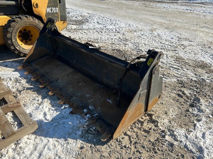 caterpillar-80-image-2