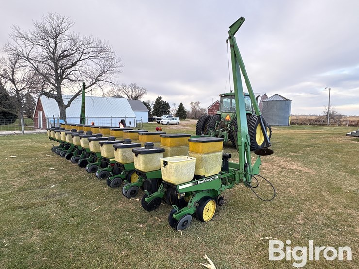 john-deere-7200-image-13