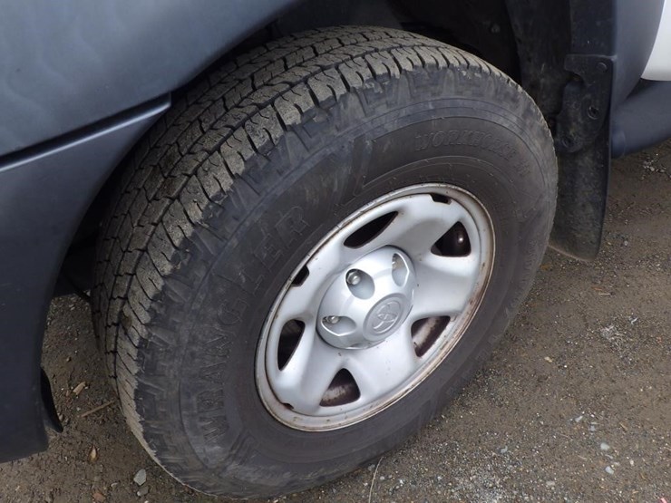 2014-toyota-tacoma-image-11