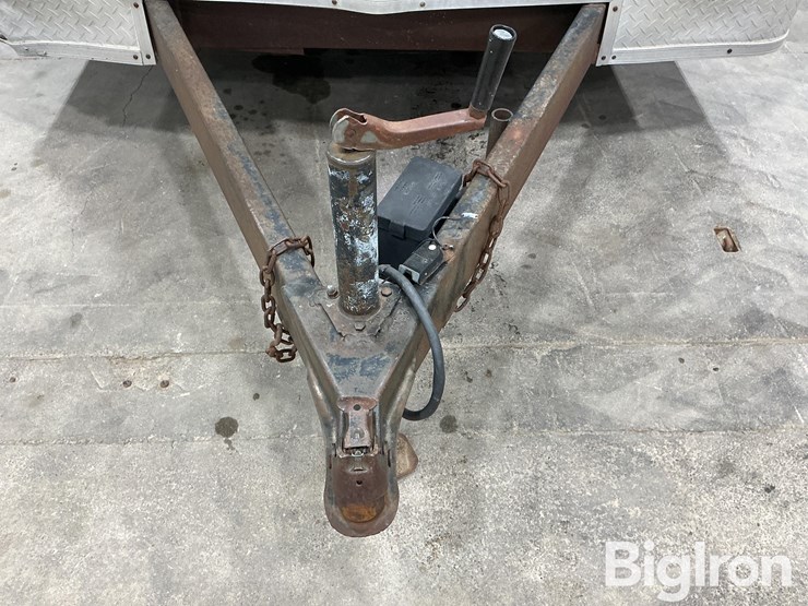 1997-lil-aero-vintage-enclosed-t/a-shop-trailer-image-9