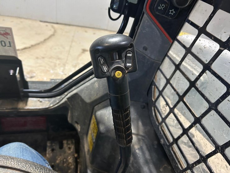 2021-bobcat-s76-image-22