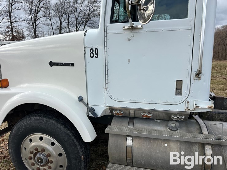 1989-international-9300-image-16