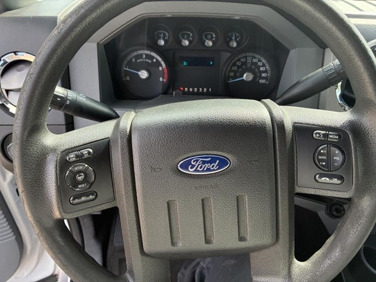 2016-ford-f550-xlt-image-18