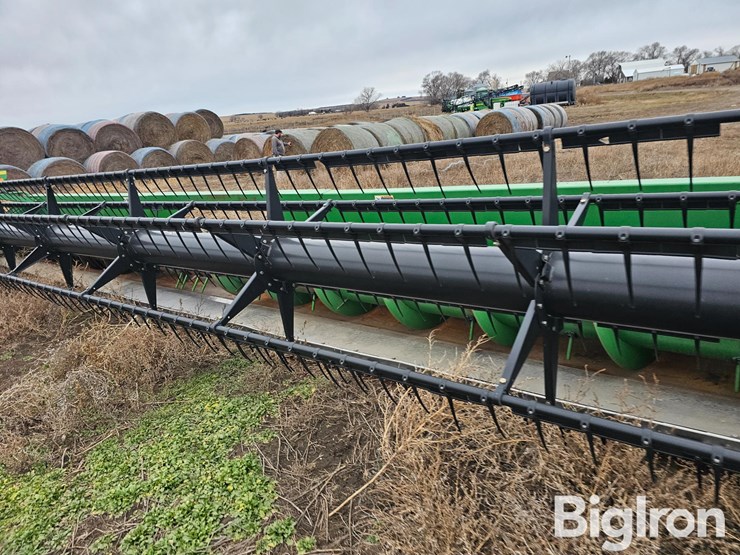 2004-john-deere-635f-image-16