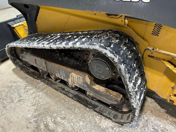 2023-deere-325g-image-17