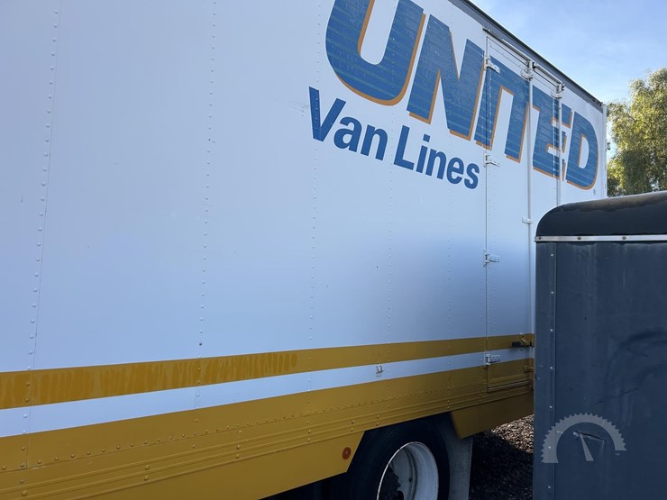 2001-international-4700-image-19