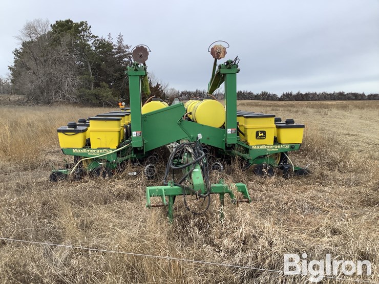 2001-john-deere-1770-image-2