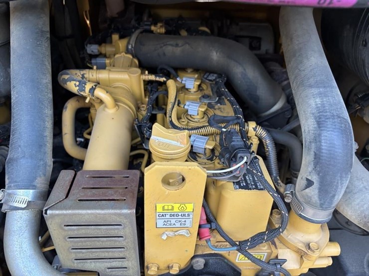 2021-caterpillar-259d3-image-39