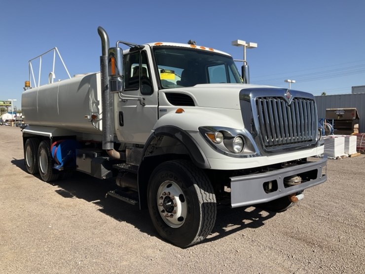 2010-international-7600-image-4