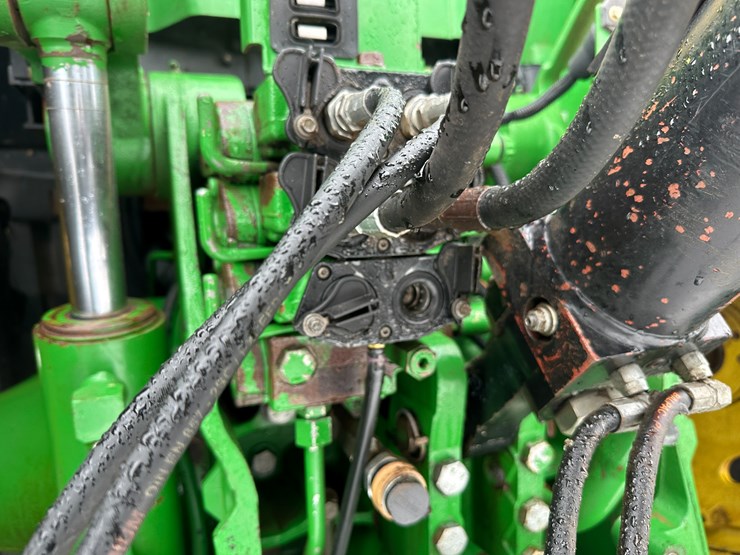 2004-john-deere-8420-image-19