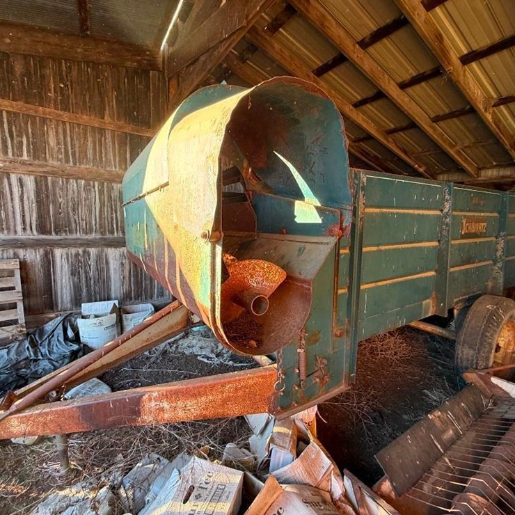 Schwartz Feed Wagon