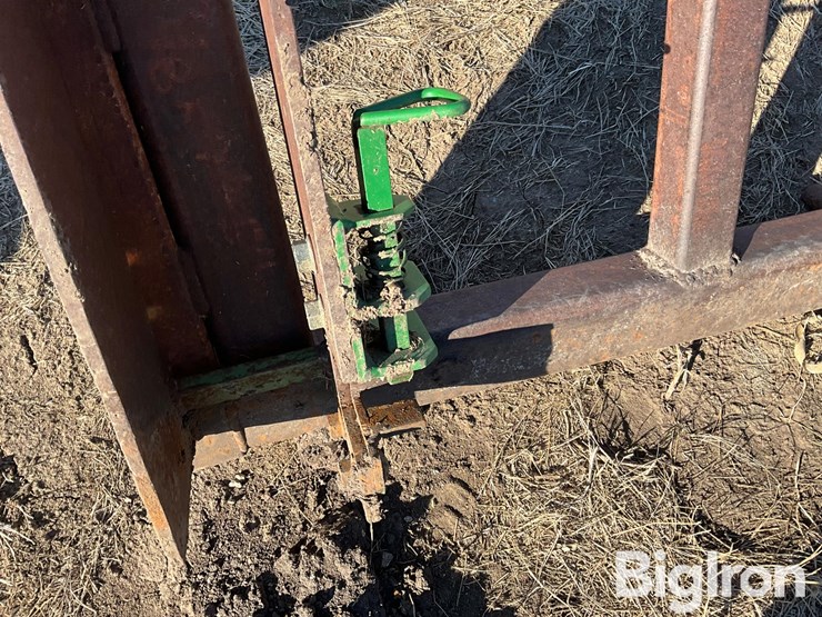 john-deere-740-image-11