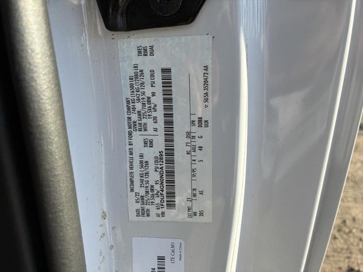 2022-ford-f450-xl-image-18