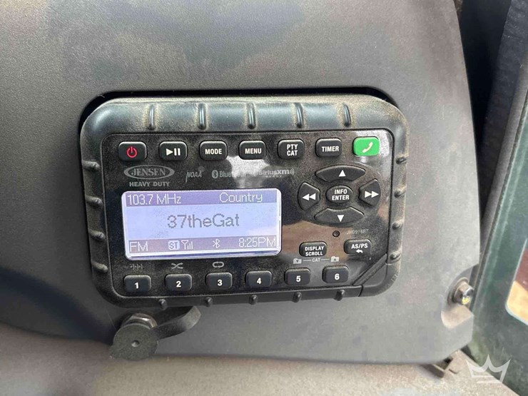 2024-kubota-svl97-2-image-27