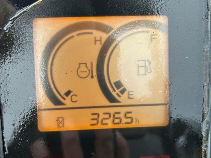 2013-deere-35d-image-6