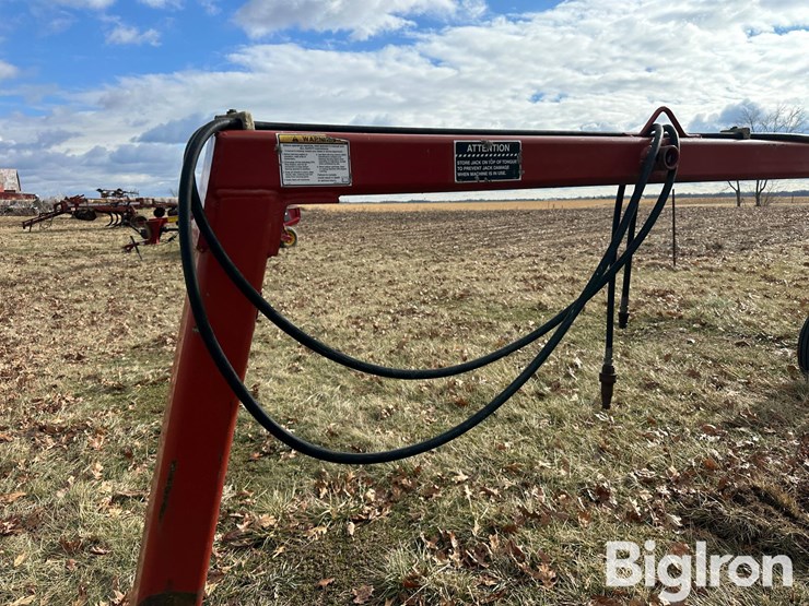 new-holland-252-image-13