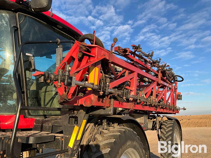 2013-case-ih-patriot-4430-image-11