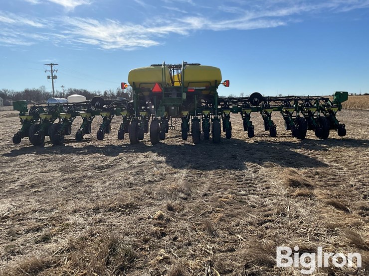 2006-john-deere-1770nt-ccs-image-6