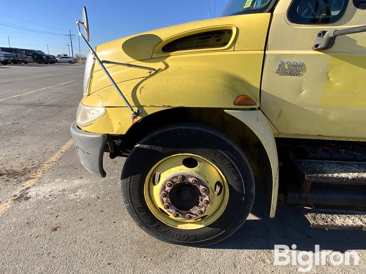 2004-international-4300-sba-image-18