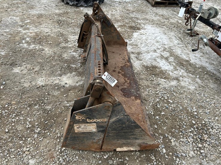 bobcat-68"-combo-bucket-image-4