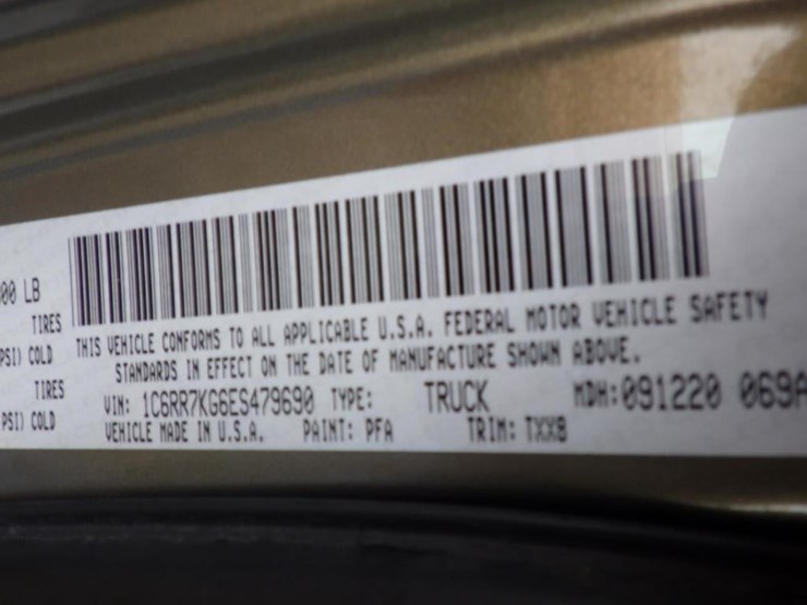 2014-dodge-1500-image-17