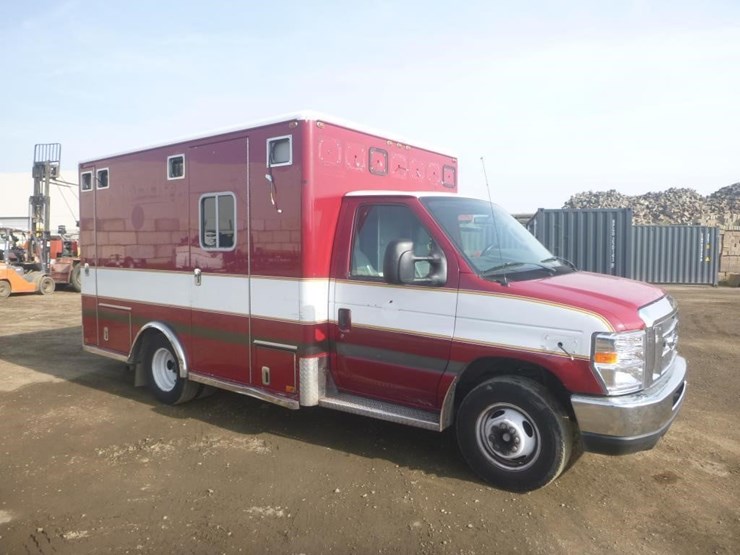 2017-ford-e350-image-2