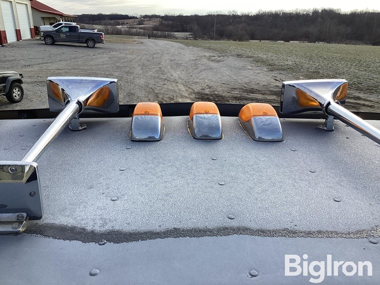 2000-freightliner-fld120-image-20