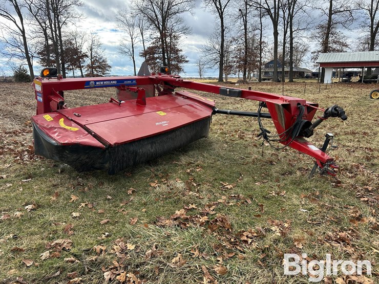 2019-new-holland-210-image-3