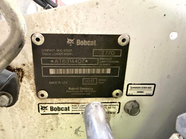 2017-bobcat-t770-image-24