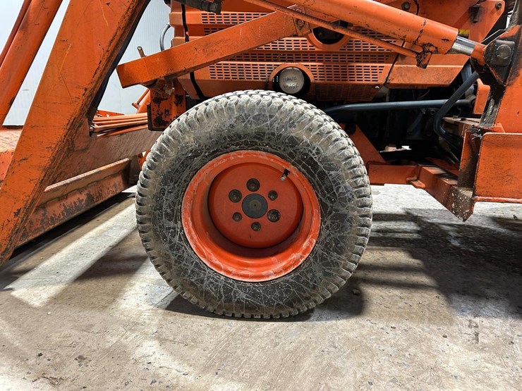 kubota-b8200-image-21