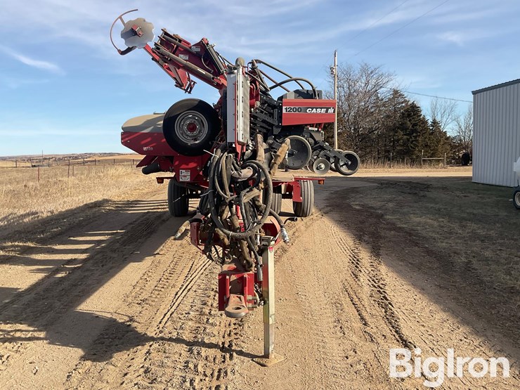 2007-case-ih-1200-image-2