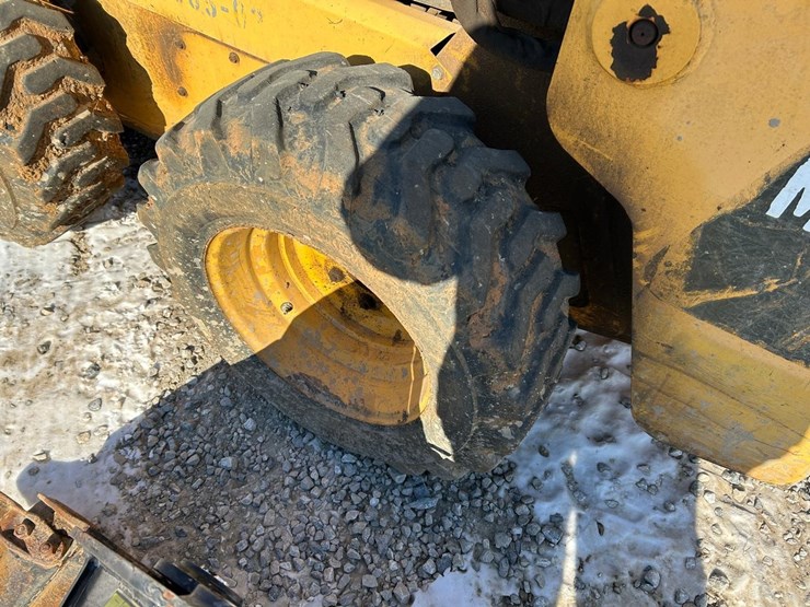 2016-volvo-mc70b-image-10