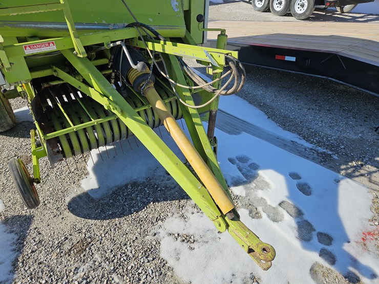 claas-rollant-66-image-2