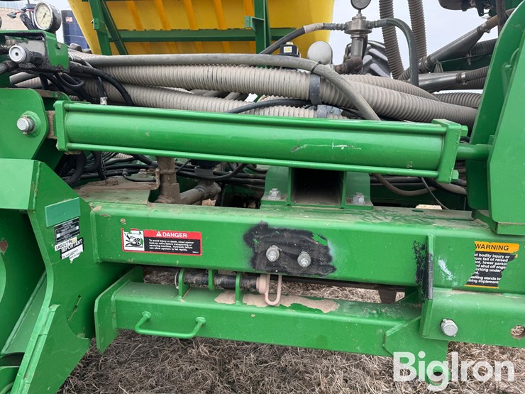 2016-john-deere-2510h-image-10