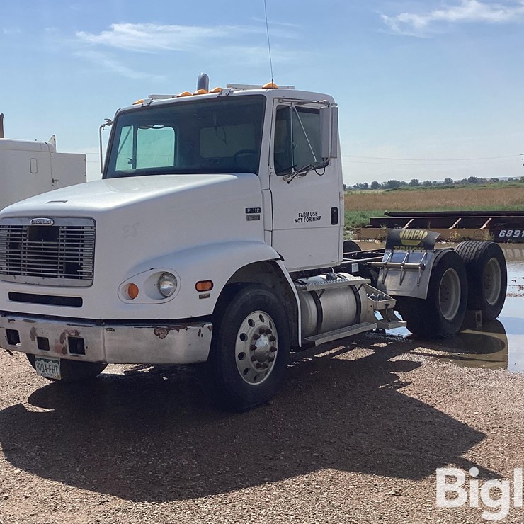 1999 FREIGHTLINER FL112