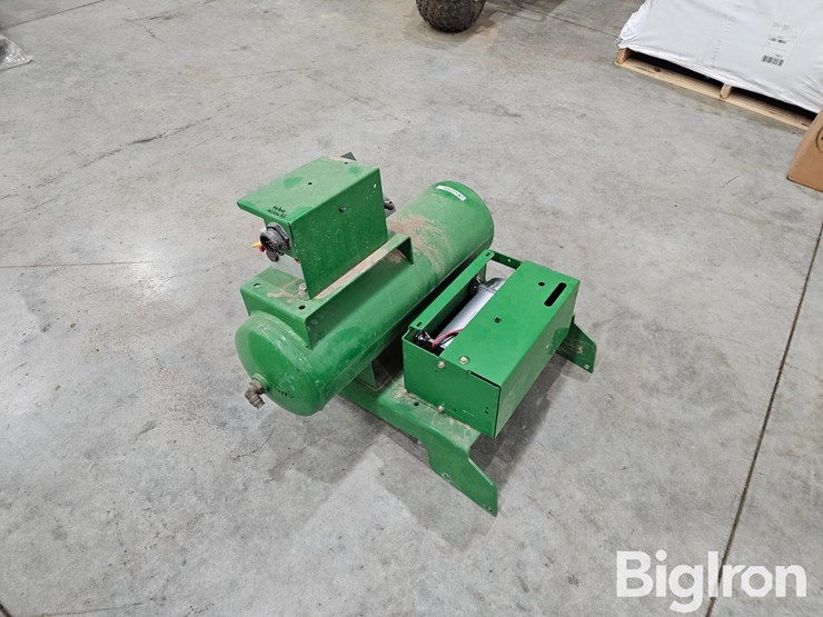 john-deere-1770nt-image-9