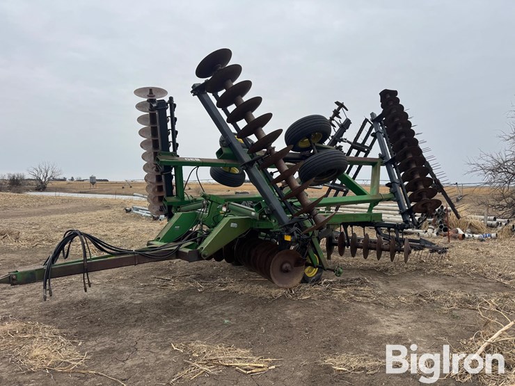 john-deere-630-image-1