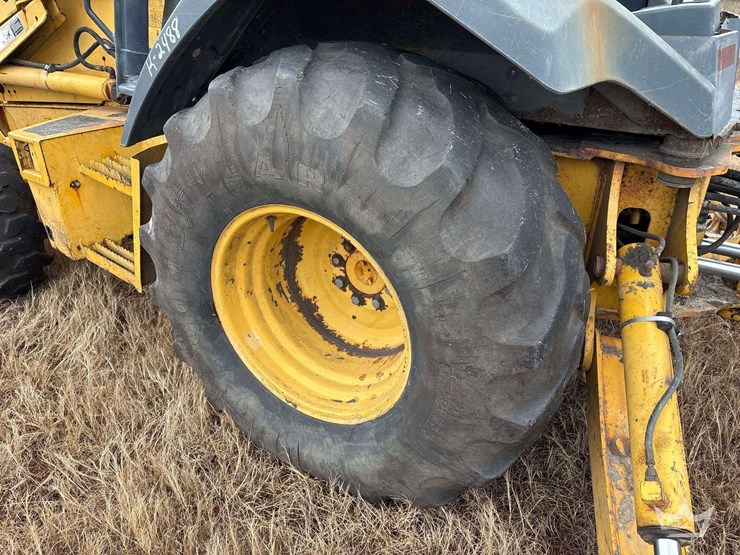 2004-deere-310sg-image-41