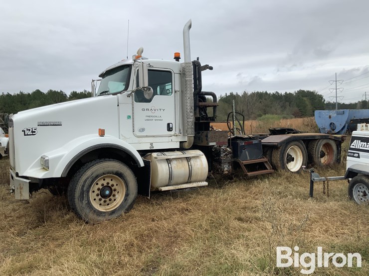 2012-kenworth-t800-image-8
