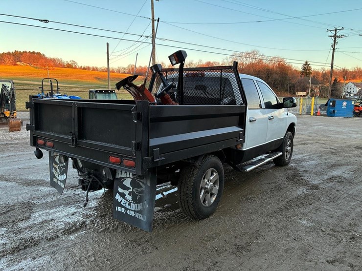 2005-dodge-2500-image-6