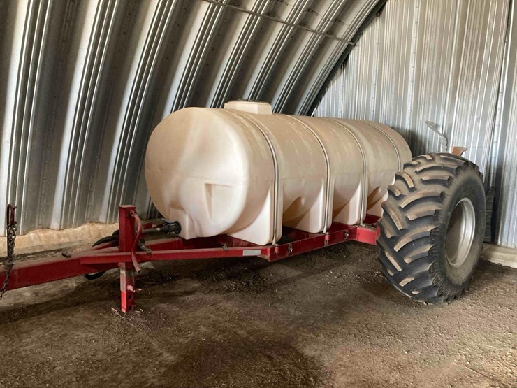 yetter-fertilizer-cart-image-1